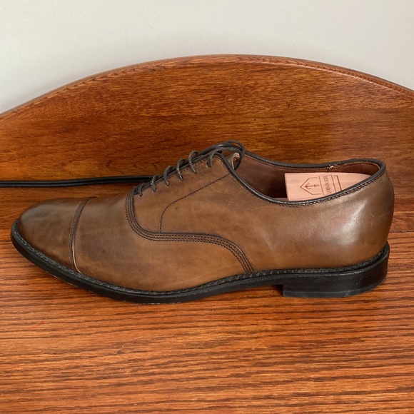 Allen Edmonds Park Avenue captoe oxfords. Size 9 width C in medium brown leather main image 13